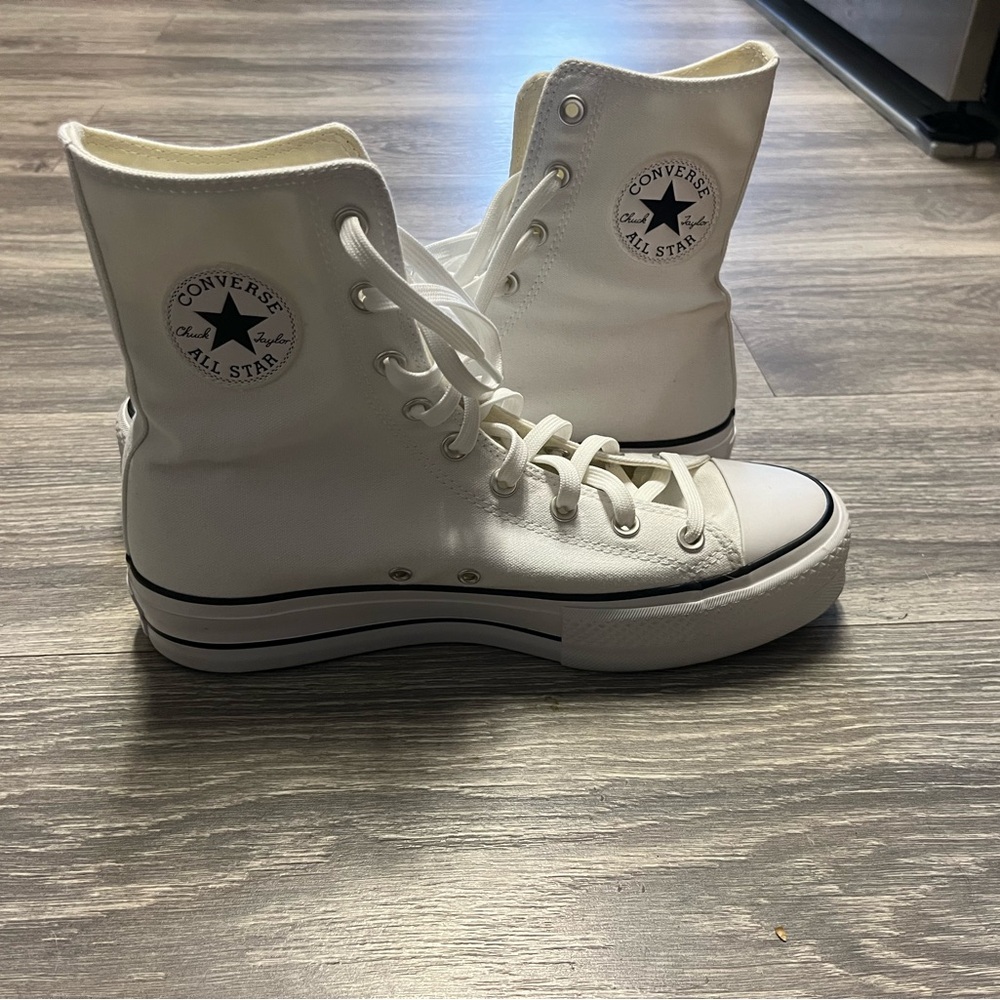 Converse Lift Extra High White Size 9 Men’s, 11 Women’s Chuck Taylor Xhi